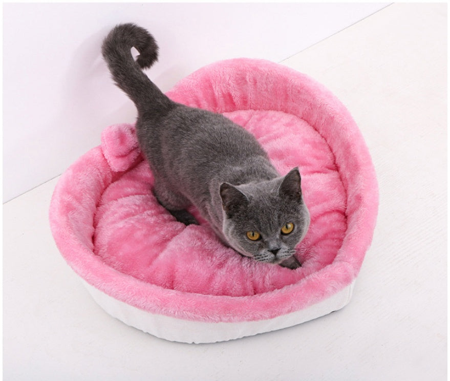 Heart-Shaped Plush Pet Bed