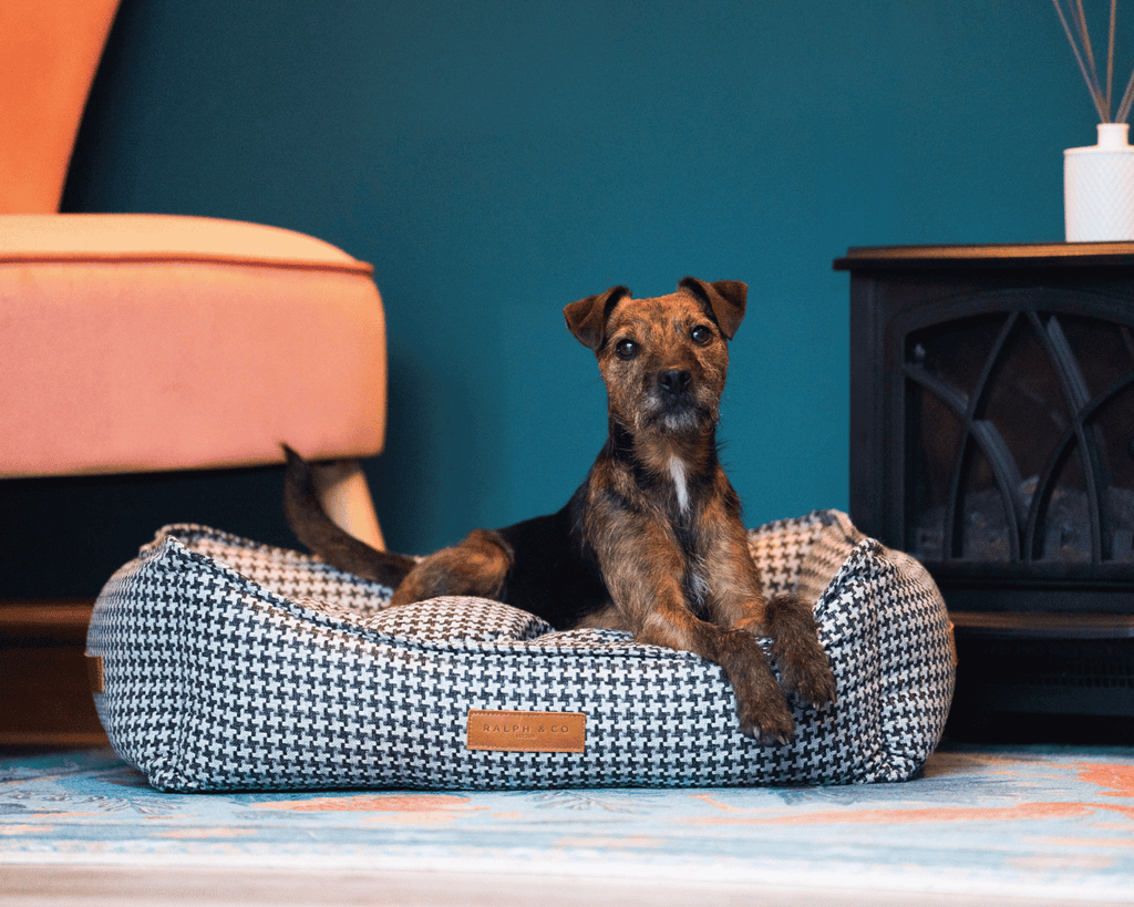The Kensington Houndstooth Bolster Dog Bed – product image 13